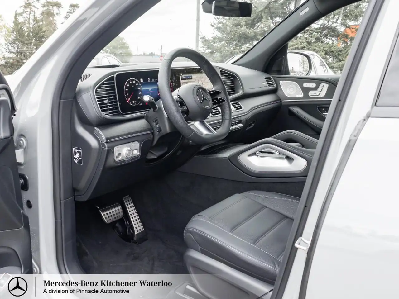 Mercedes-Benz GLS снимка Mercedes-Benz GLS