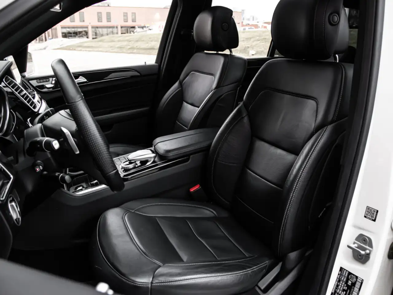 Mercedes-Benz GLS снимка Mercedes-Benz GLS