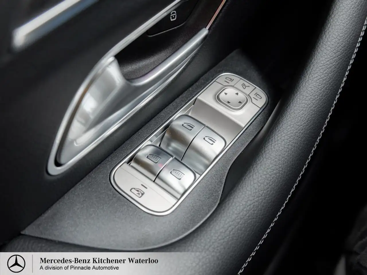 Mercedes-Benz GLS снимка Mercedes-Benz GLS