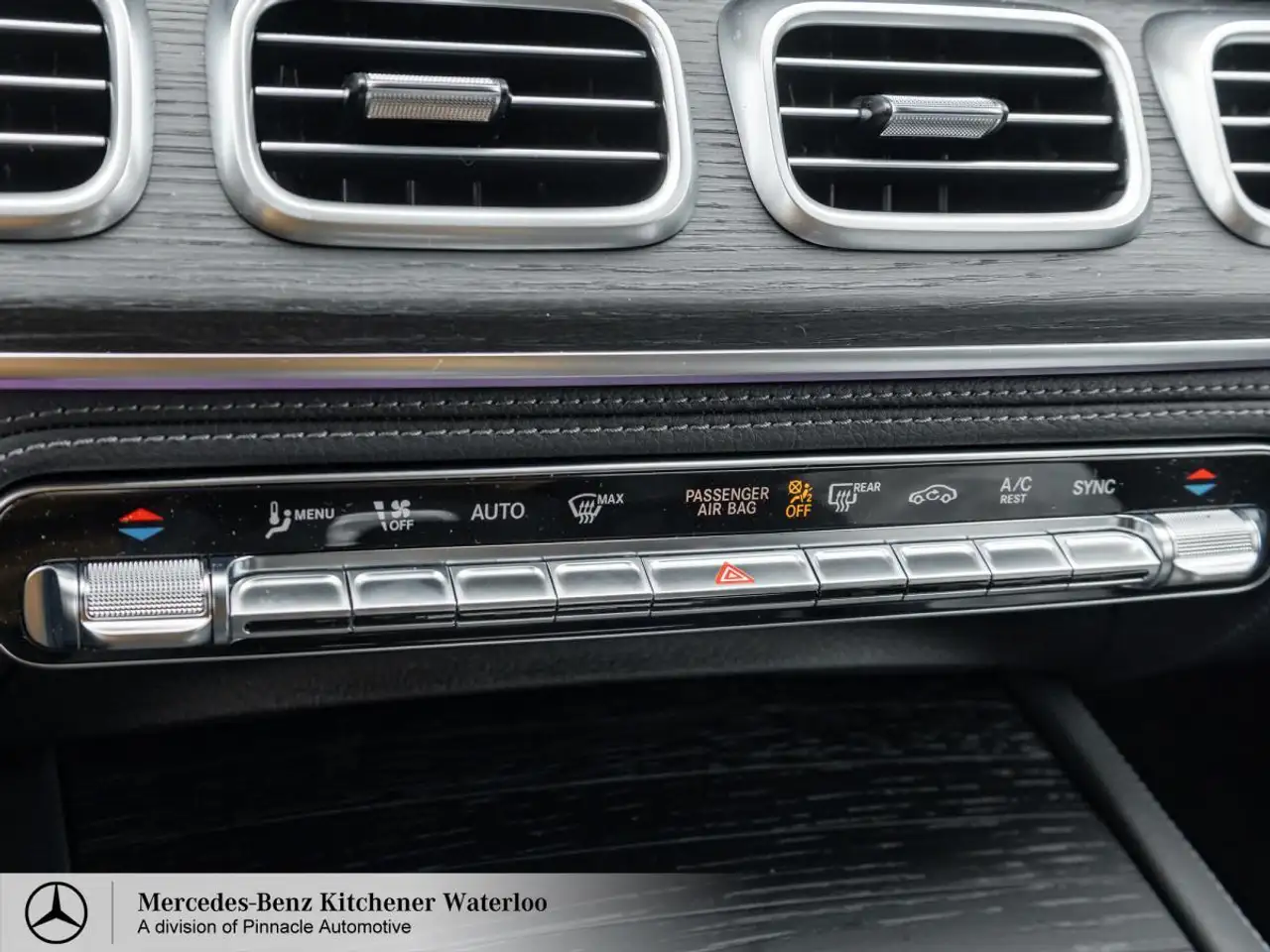 Mercedes-Benz GLS снимка Mercedes-Benz GLS