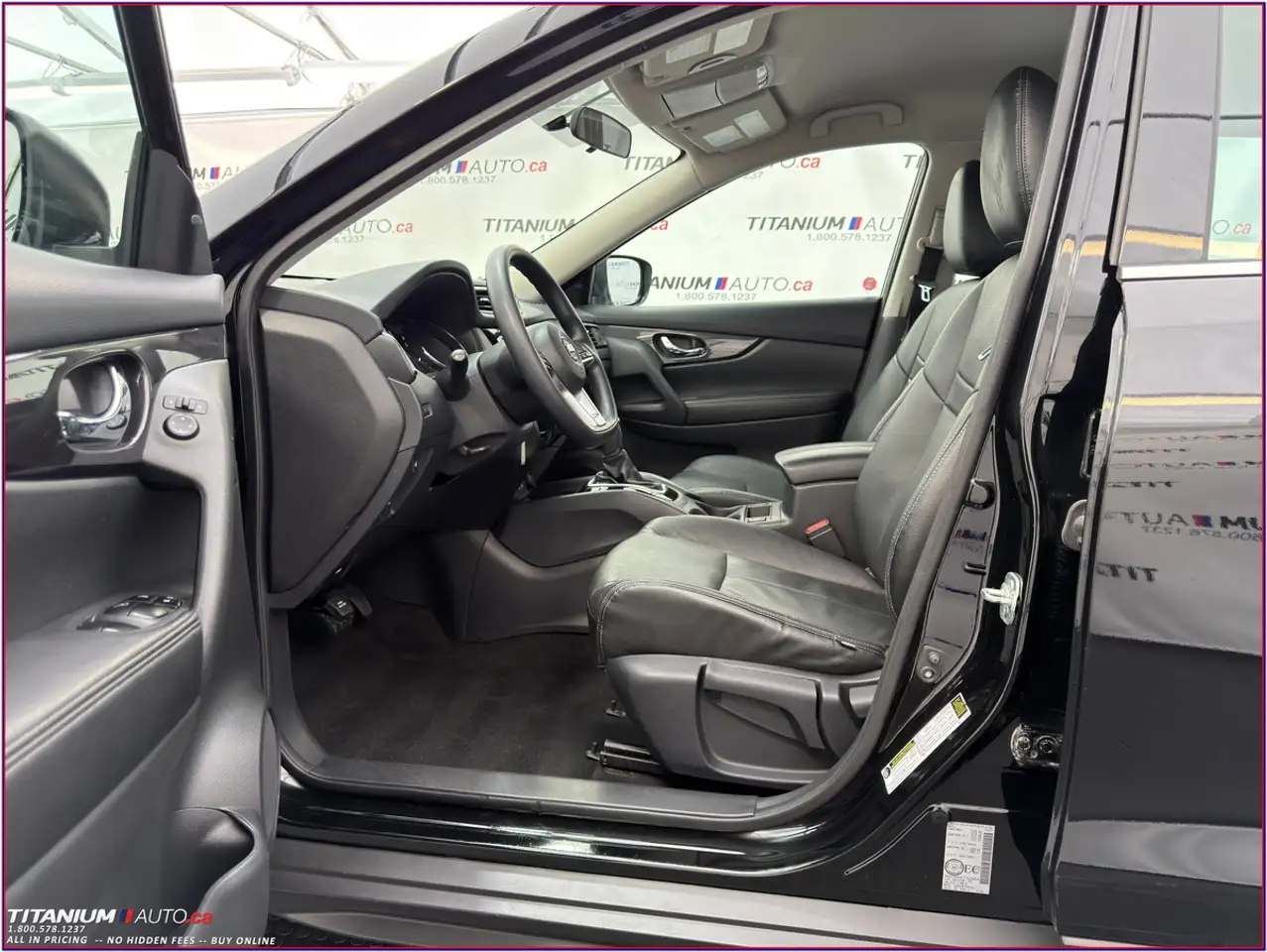 Nissan Rogue fotografie Nissan Rogue