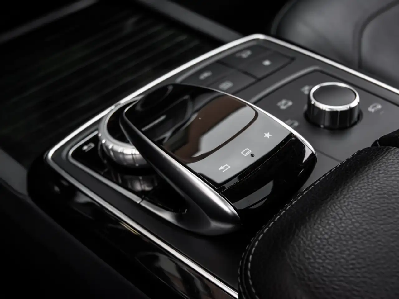 Mercedes-Benz GLS снимка Mercedes-Benz GLS