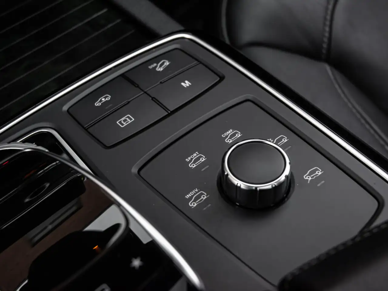 Mercedes-Benz GLS снимка Mercedes-Benz GLS