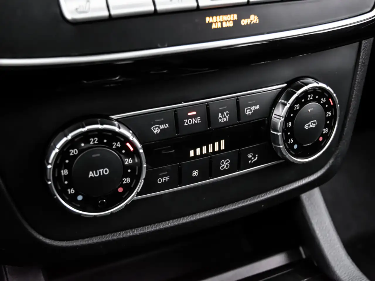Mercedes-Benz GLS снимка Mercedes-Benz GLS