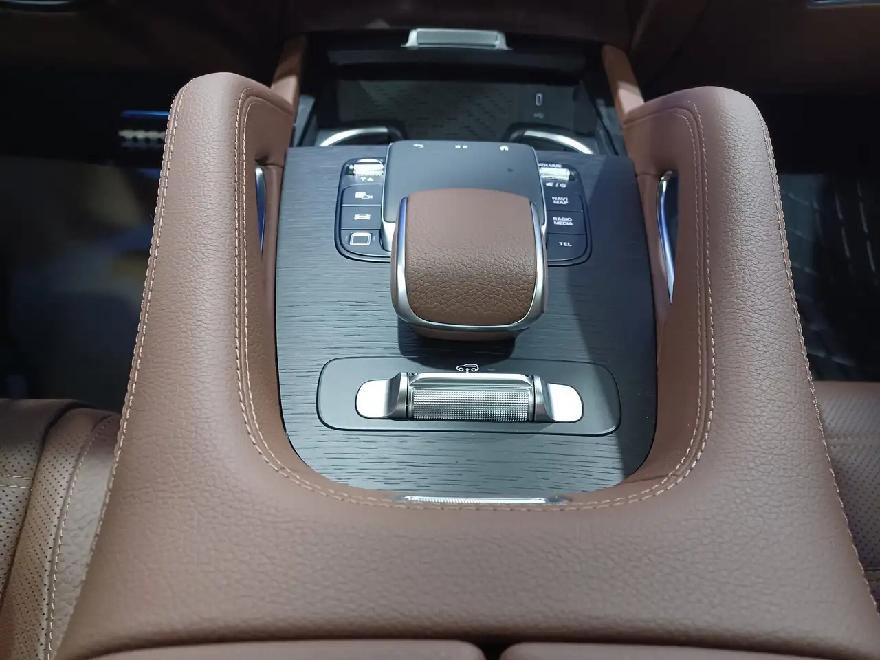 Mercedes-Benz GLS снимка Mercedes-Benz GLS
