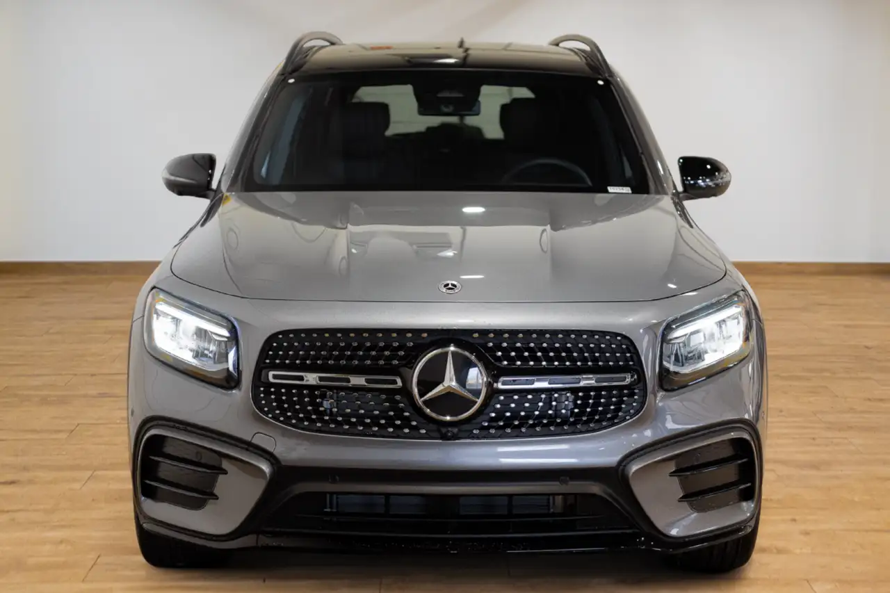 Mercedes-Benz GLB photo Mercedes-Benz GLB