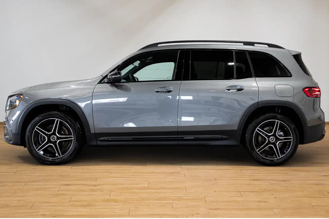 Mercedes-Benz GLB photo Mercedes-Benz GLB