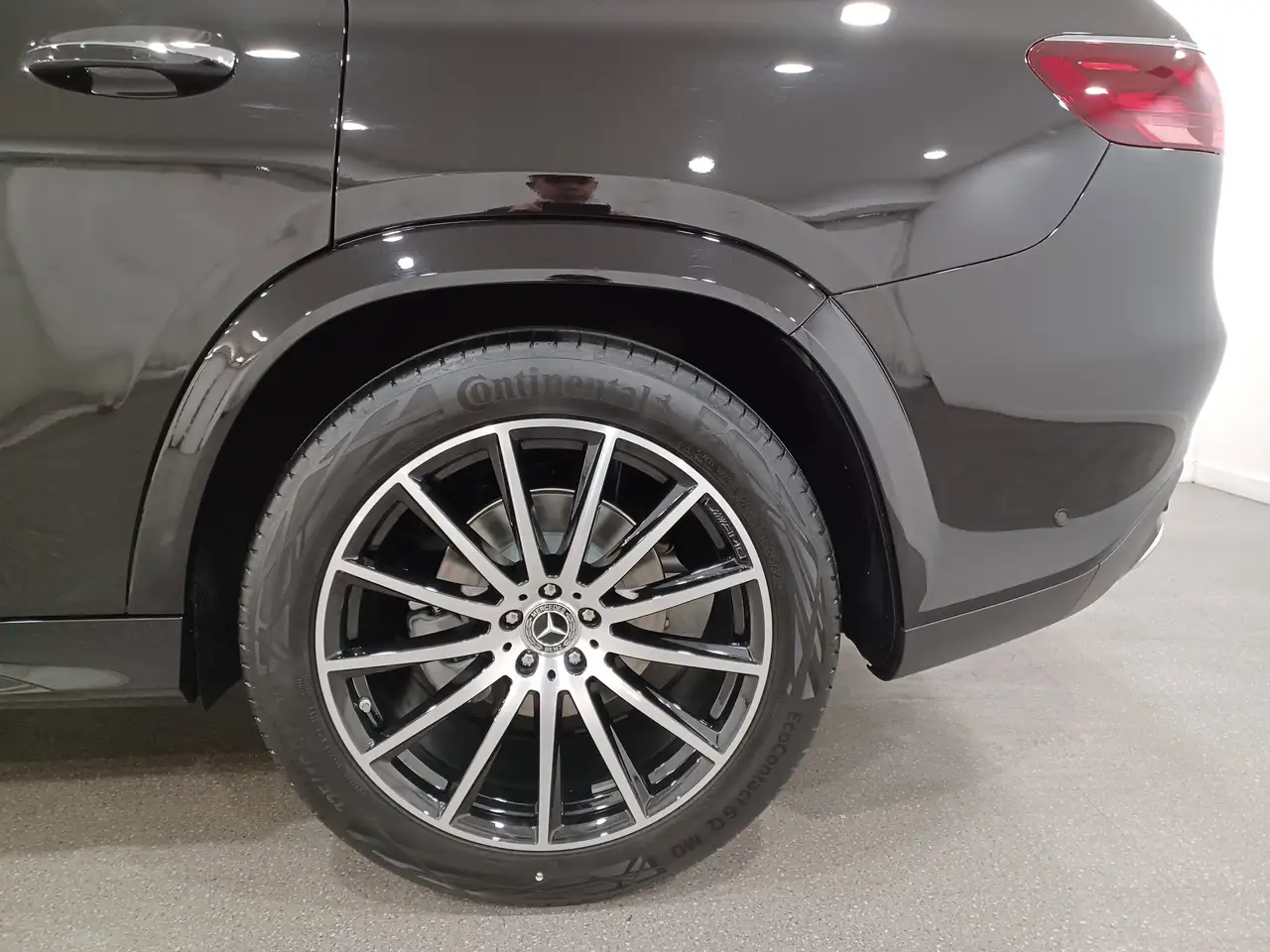 Mercedes-Benz GLS снимка Mercedes-Benz GLS