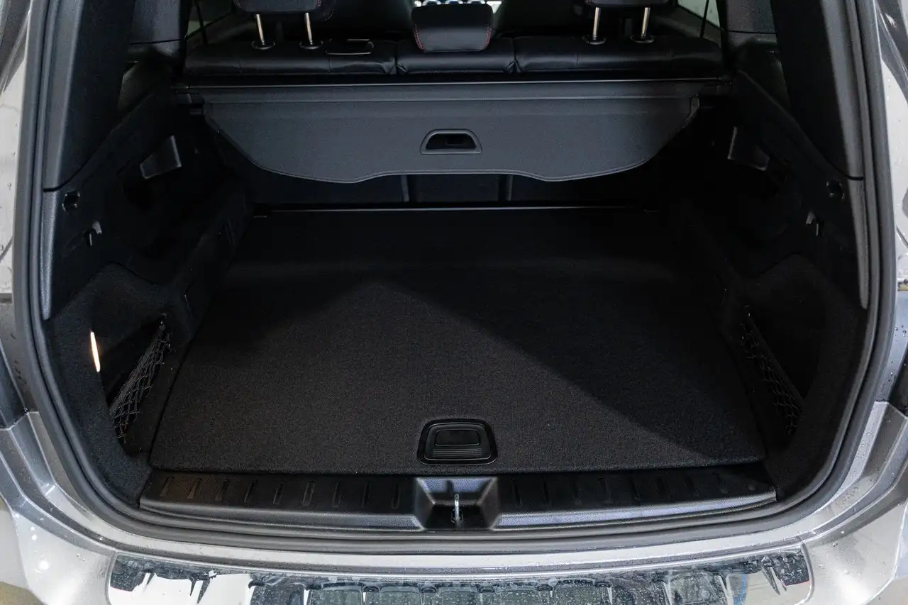 Mercedes-Benz GLB photo Mercedes-Benz GLB