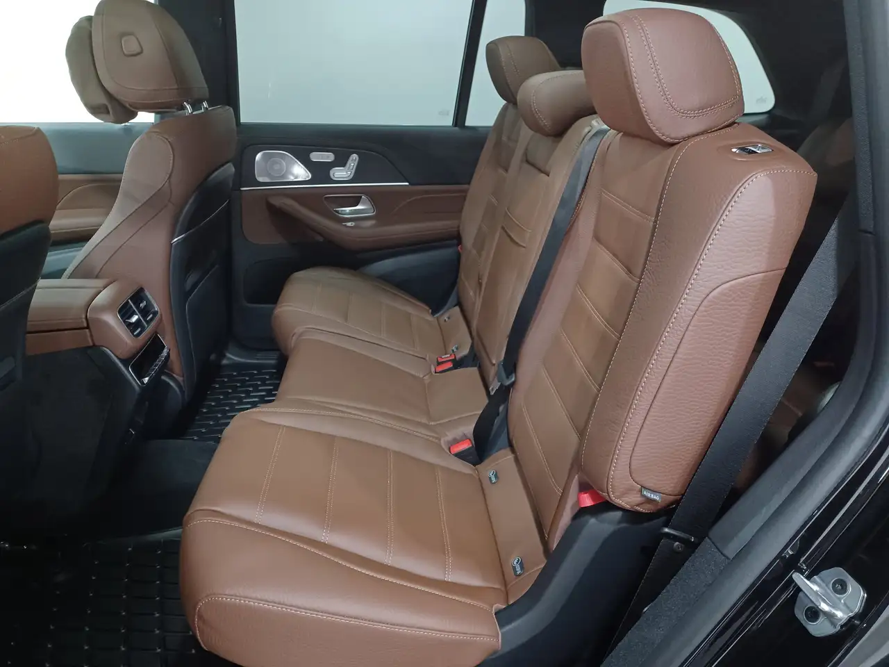 Mercedes-Benz GLS снимка Mercedes-Benz GLS