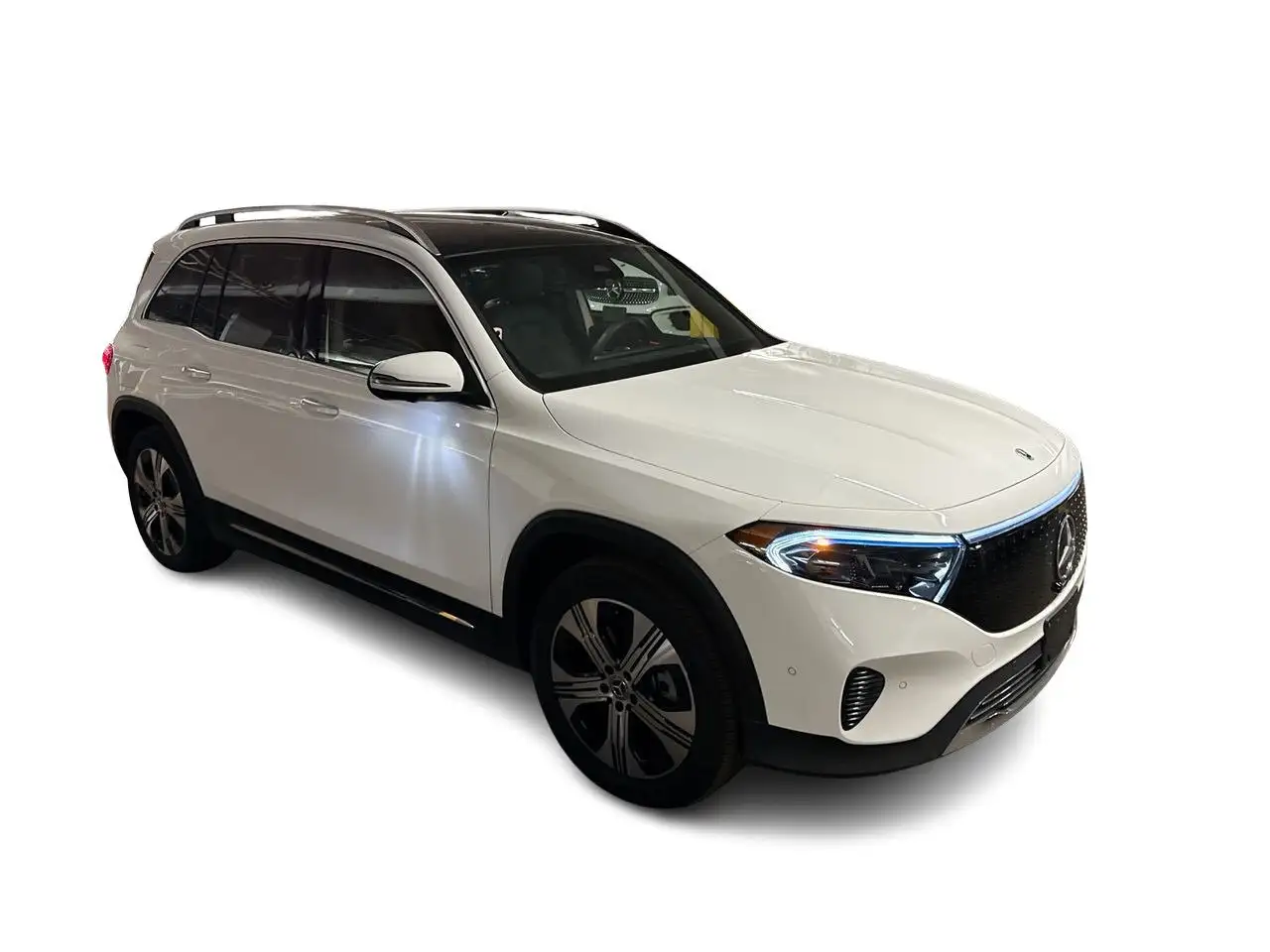 Mercedes-Benz EQB снимка Mercedes-Benz EQB
