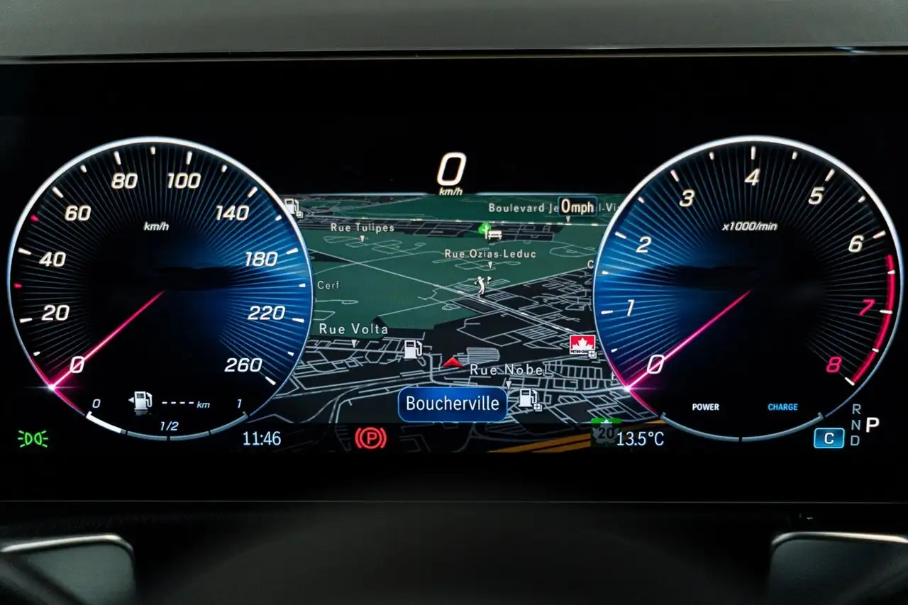 Mercedes-Benz GLB photo Mercedes-Benz GLB