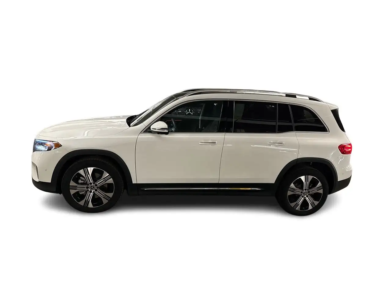 Mercedes-Benz EQB снимка Mercedes-Benz EQB