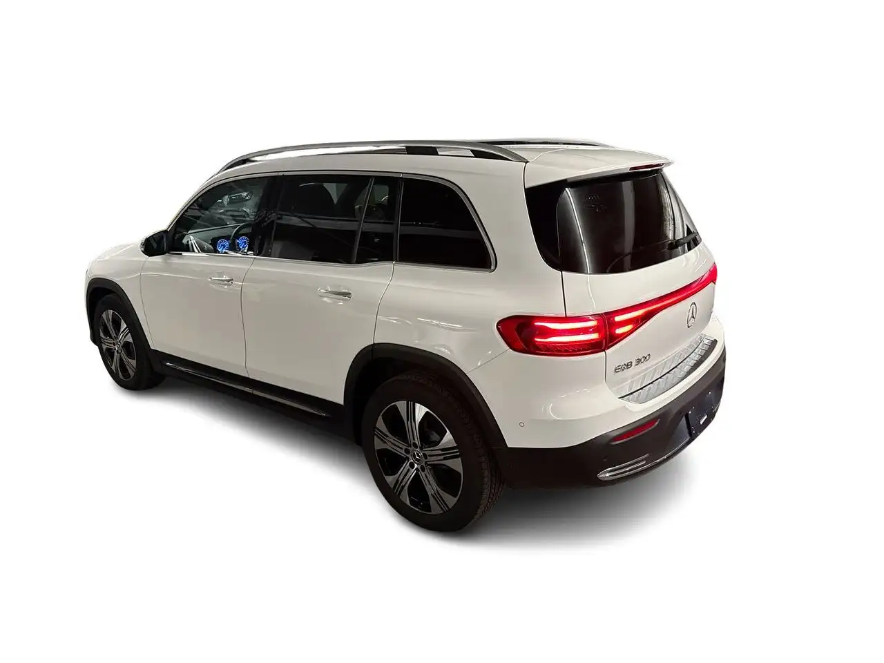 Mercedes-Benz EQB снимка Mercedes-Benz EQB