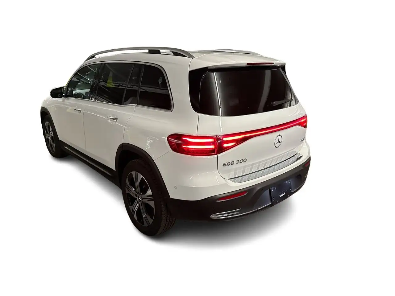 Mercedes-Benz EQB снимка Mercedes-Benz EQB
