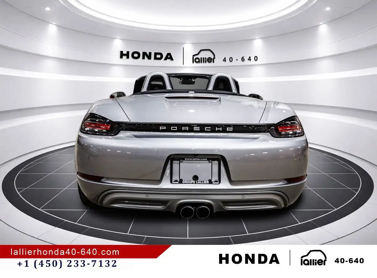 Porsche 718 Boxster снимка Porsche 718 Boxster