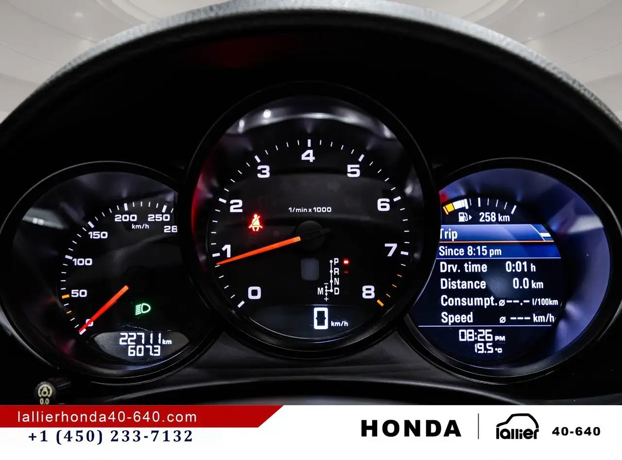 Porsche 718 Boxster снимка Porsche 718 Boxster