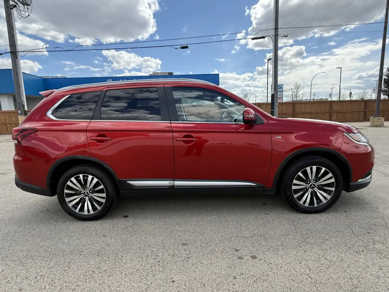 Mitsubishi Outlander снимка Mitsubishi Outlander
