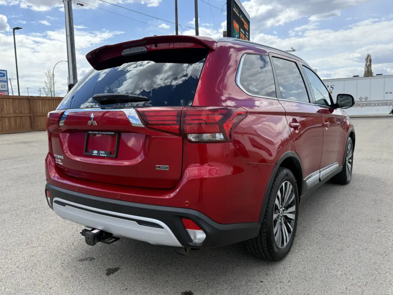 Mitsubishi Outlander снимка Mitsubishi Outlander