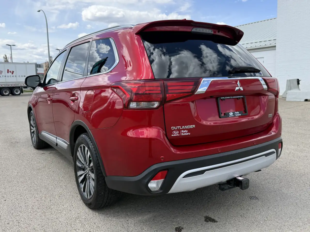 Mitsubishi Outlander снимка Mitsubishi Outlander