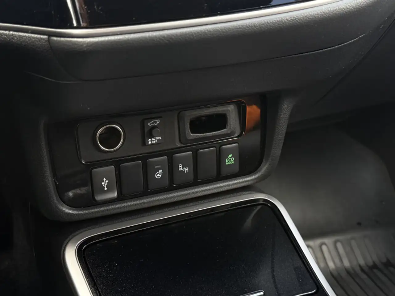 Mitsubishi Outlander снимка Mitsubishi Outlander
