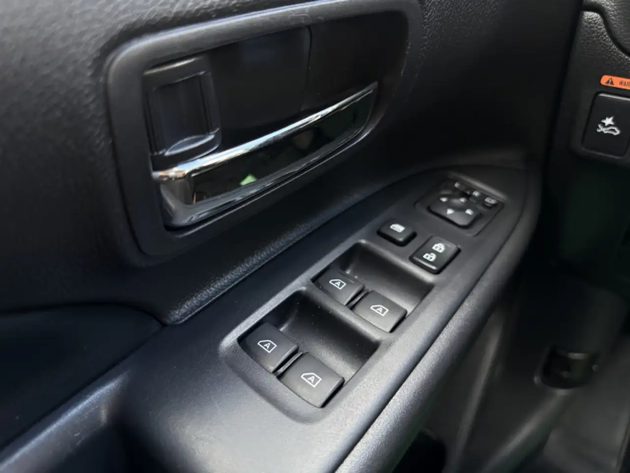 Mitsubishi Outlander снимка Mitsubishi Outlander