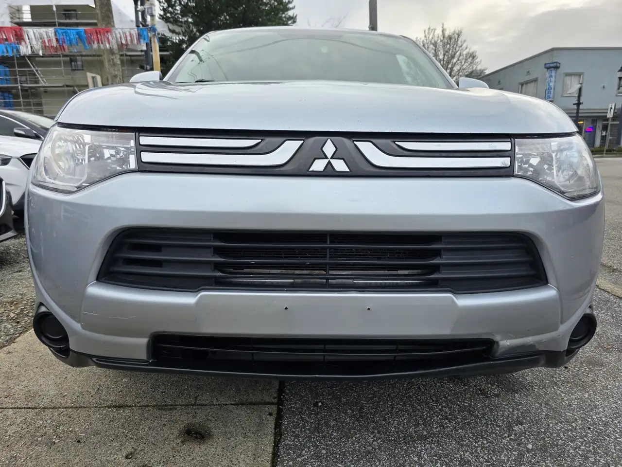 Mitsubishi Outlander снимка Mitsubishi Outlander