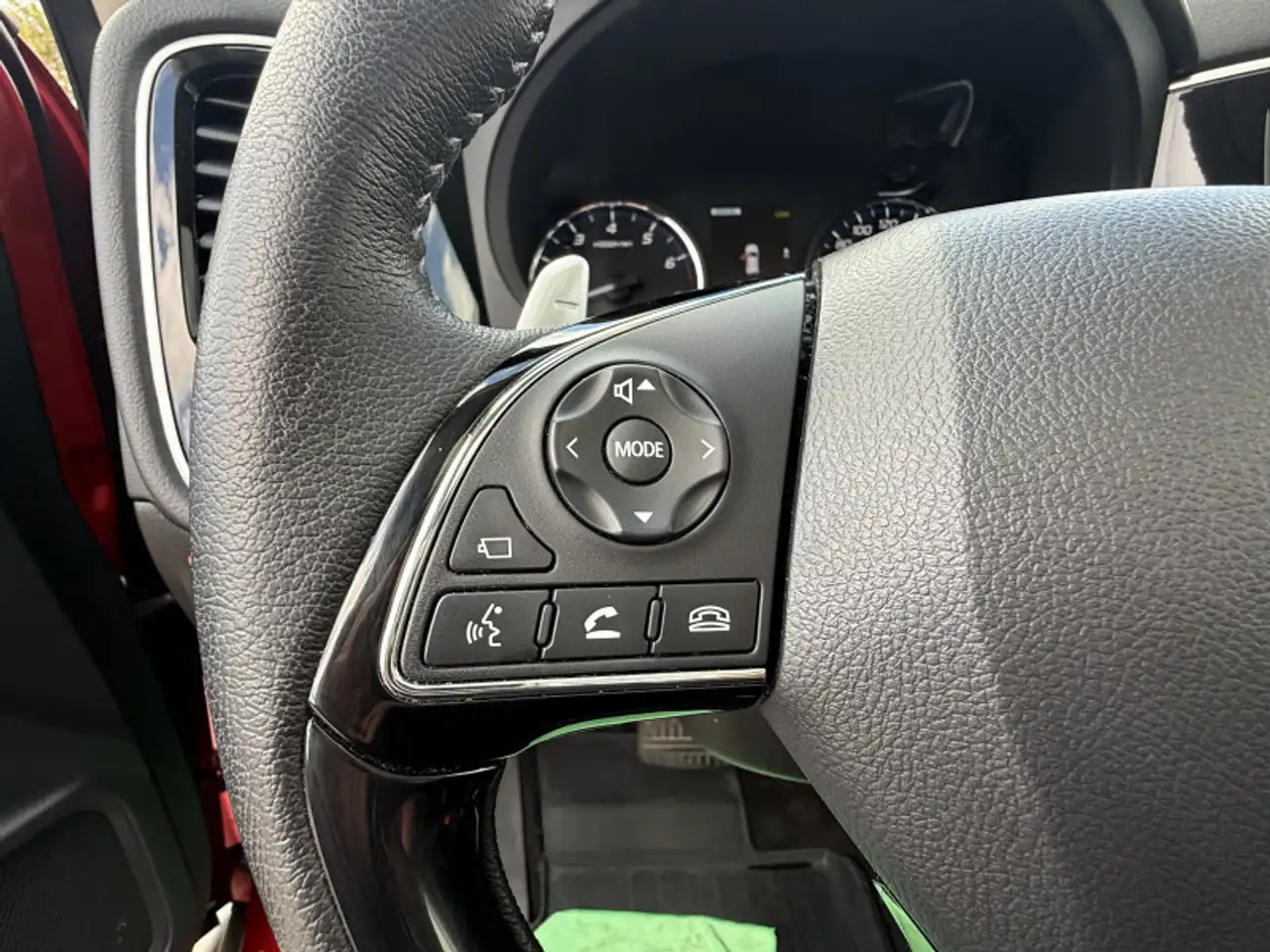 Mitsubishi Outlander снимка Mitsubishi Outlander