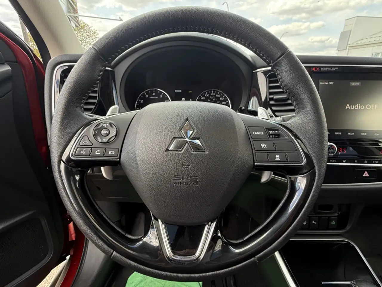 Mitsubishi Outlander снимка Mitsubishi Outlander