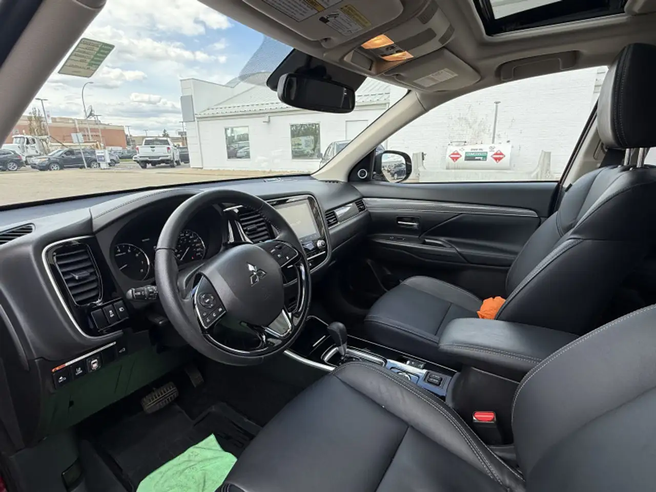Mitsubishi Outlander снимка Mitsubishi Outlander