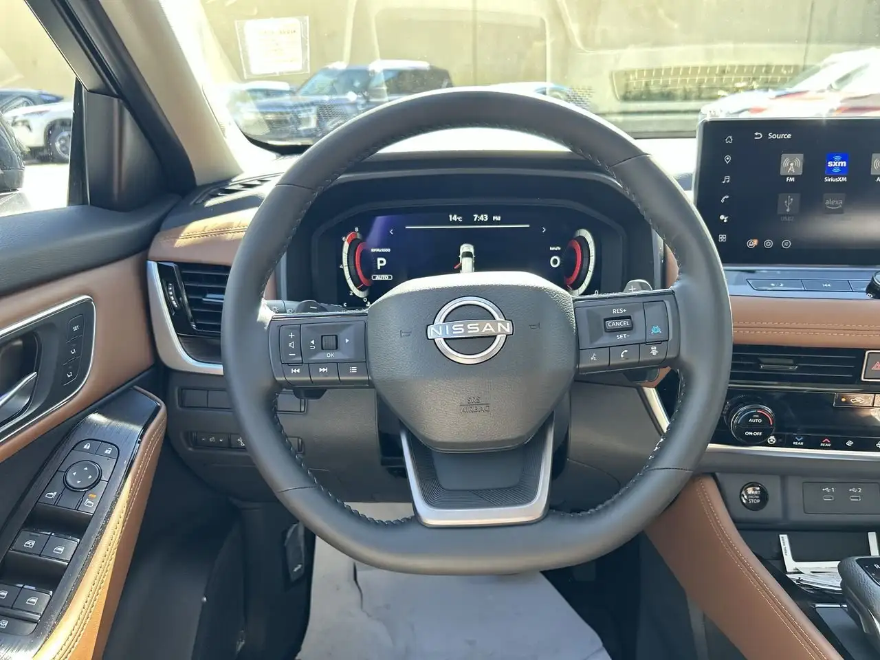 Nissan Rogue снимка Nissan Rogue
