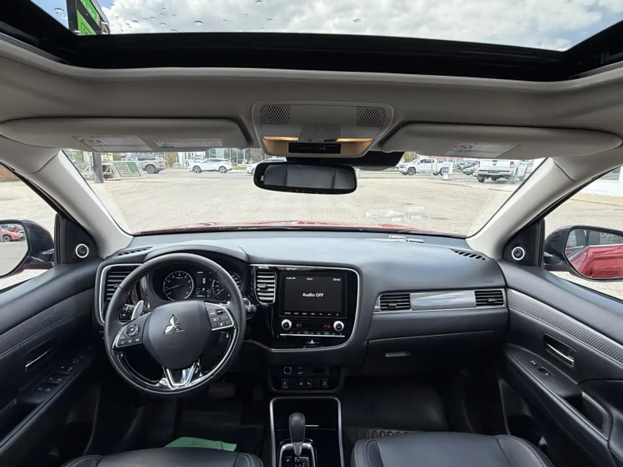 Mitsubishi Outlander снимка Mitsubishi Outlander