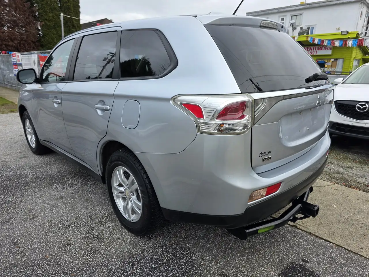 Mitsubishi Outlander снимка Mitsubishi Outlander