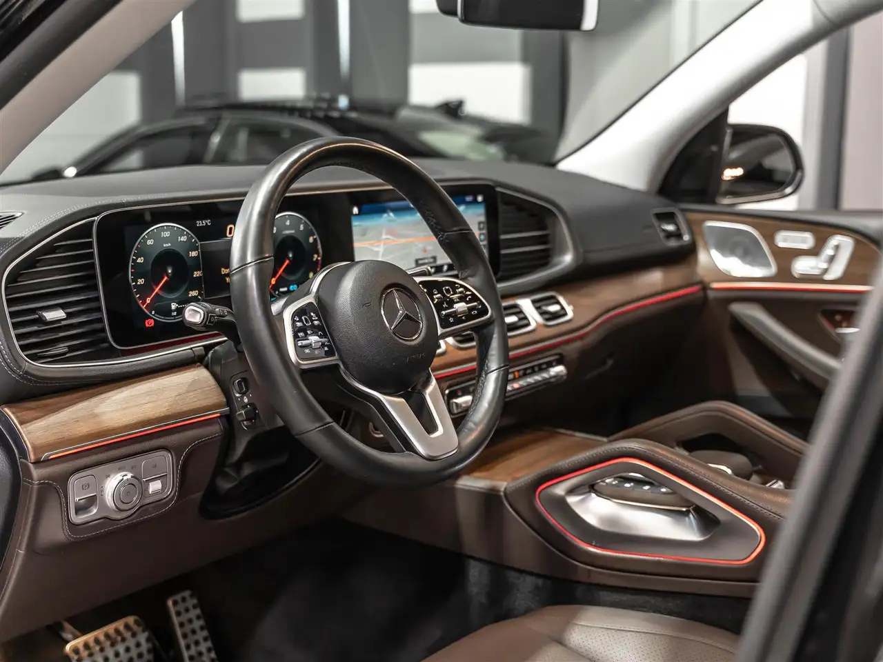 Mercedes-Benz GLS снимка Mercedes-Benz GLS