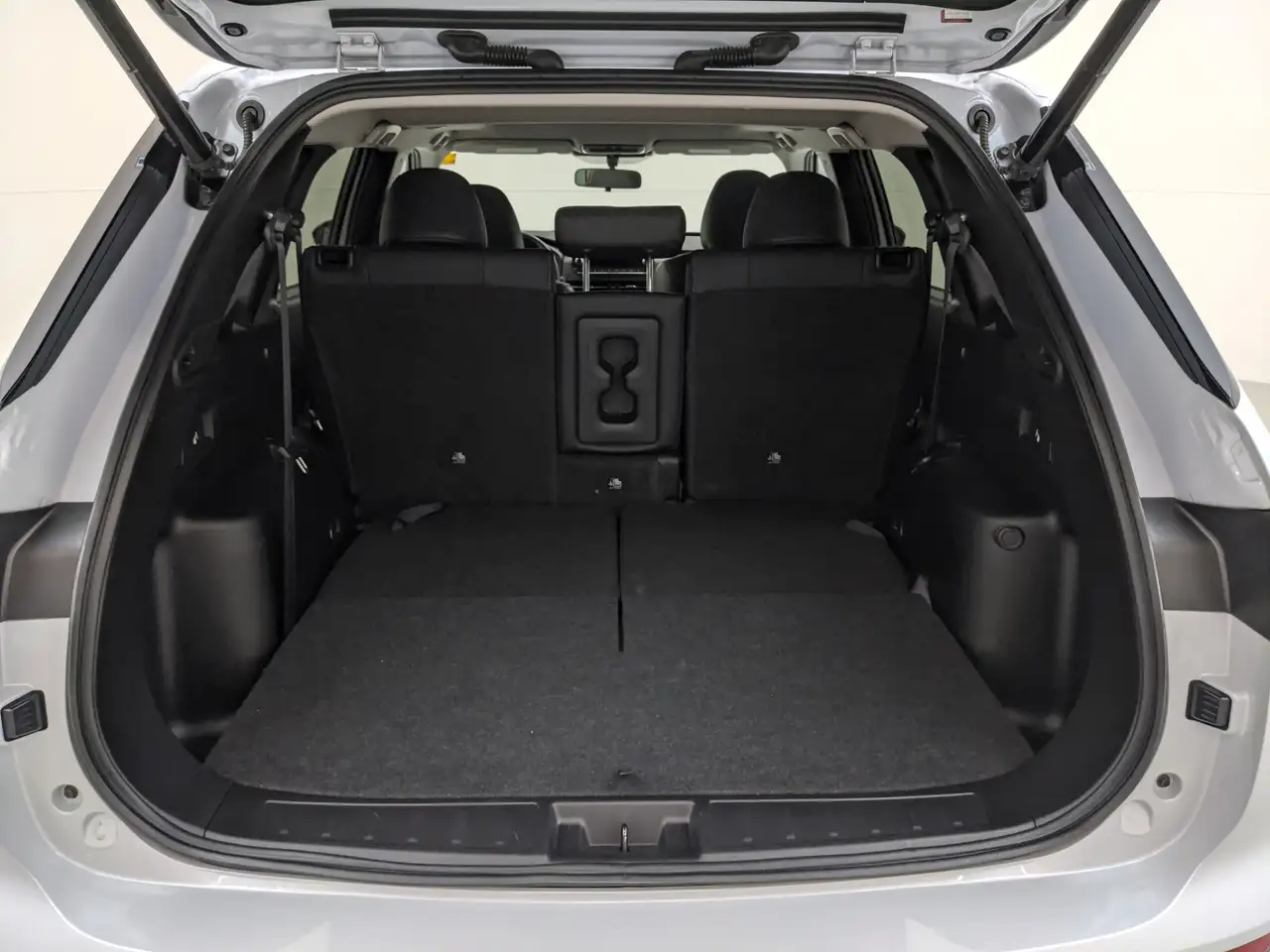 Mitsubishi Outlander photo Mitsubishi Outlander