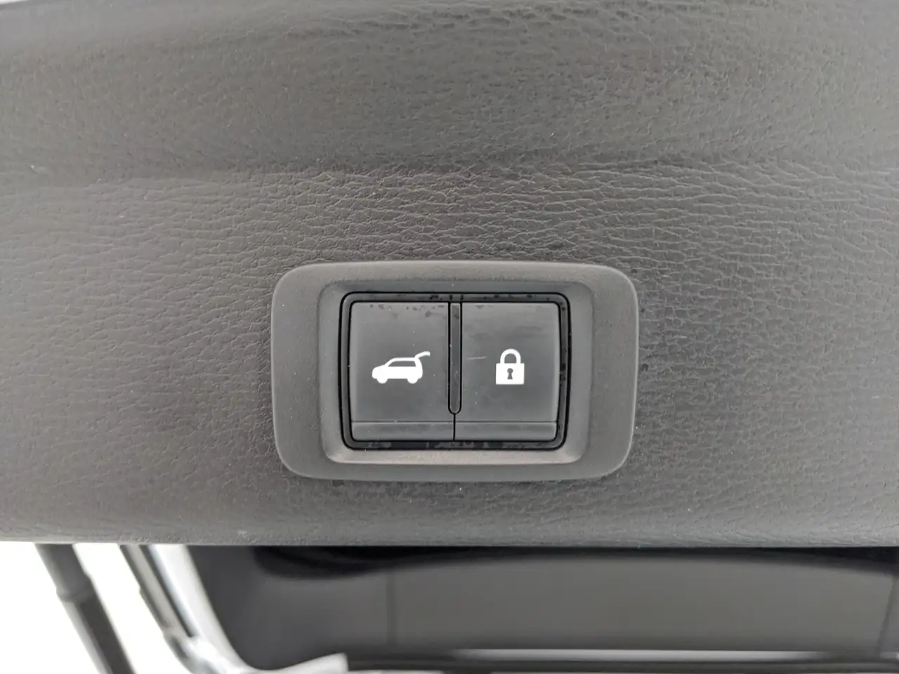 Mitsubishi Outlander photo Mitsubishi Outlander