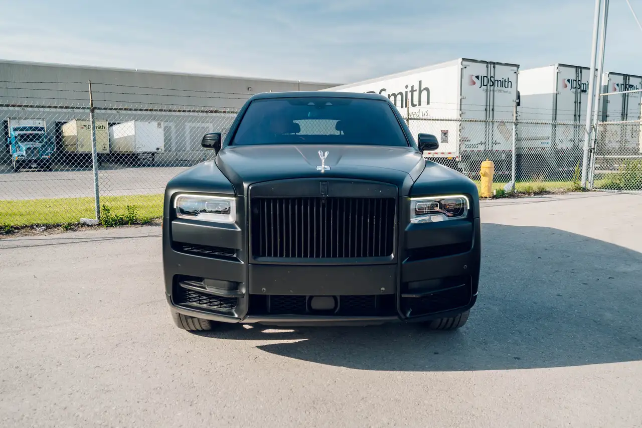 Rolls-Royce Cullinan снимка Rolls-Royce Cullinan