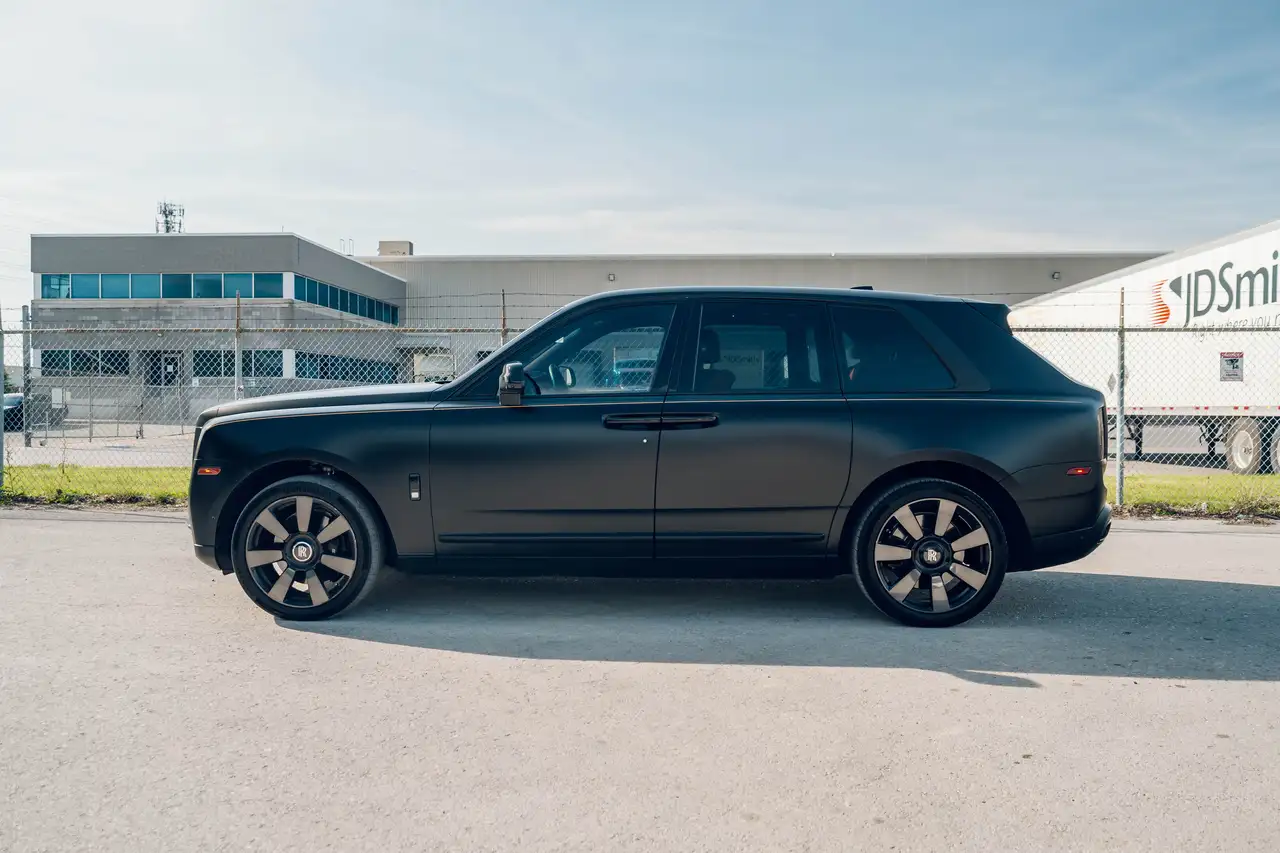 Rolls-Royce Cullinan снимка Rolls-Royce Cullinan