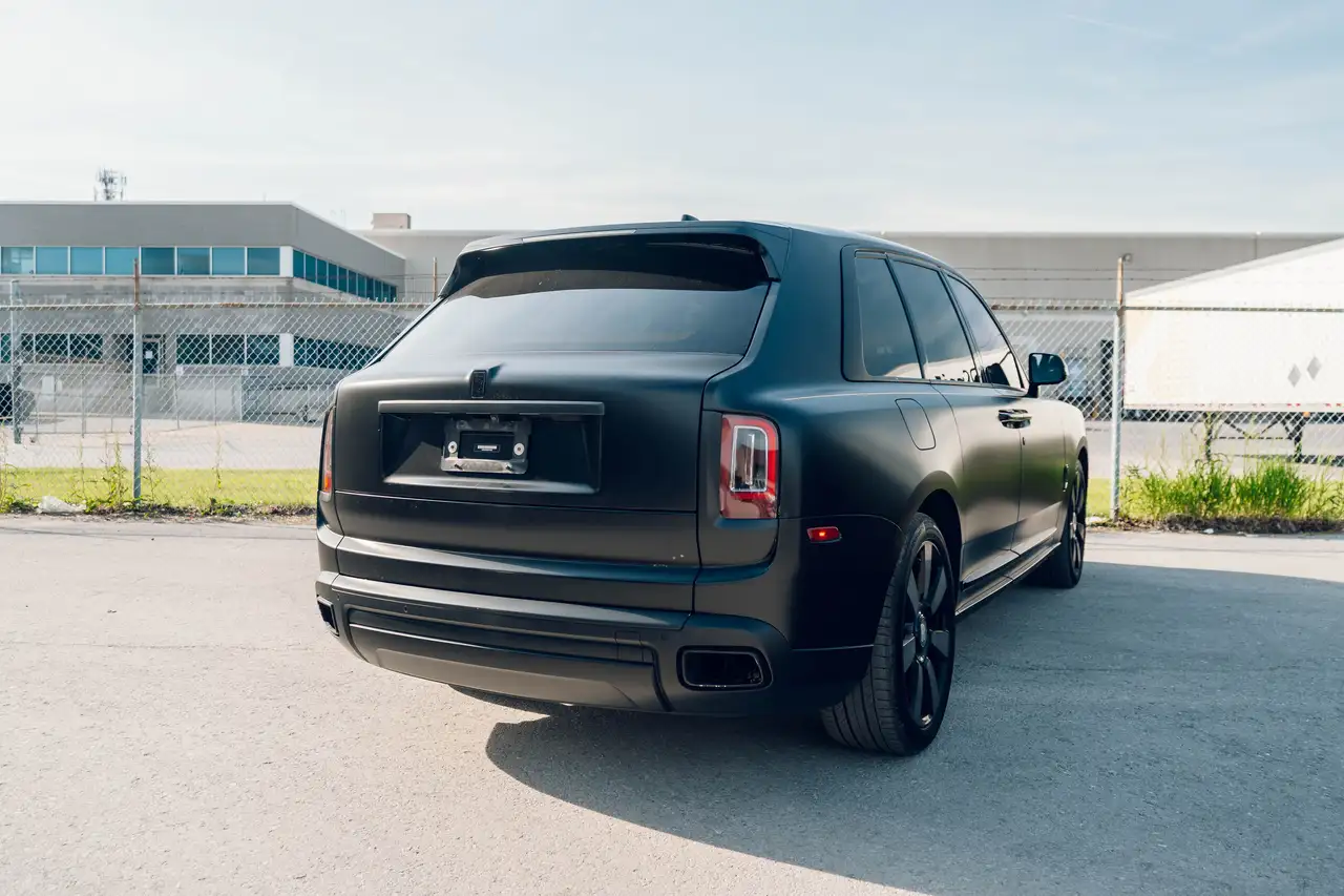 Rolls-Royce Cullinan снимка Rolls-Royce Cullinan