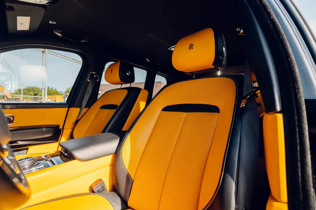 Rolls-Royce Cullinan снимка Rolls-Royce Cullinan