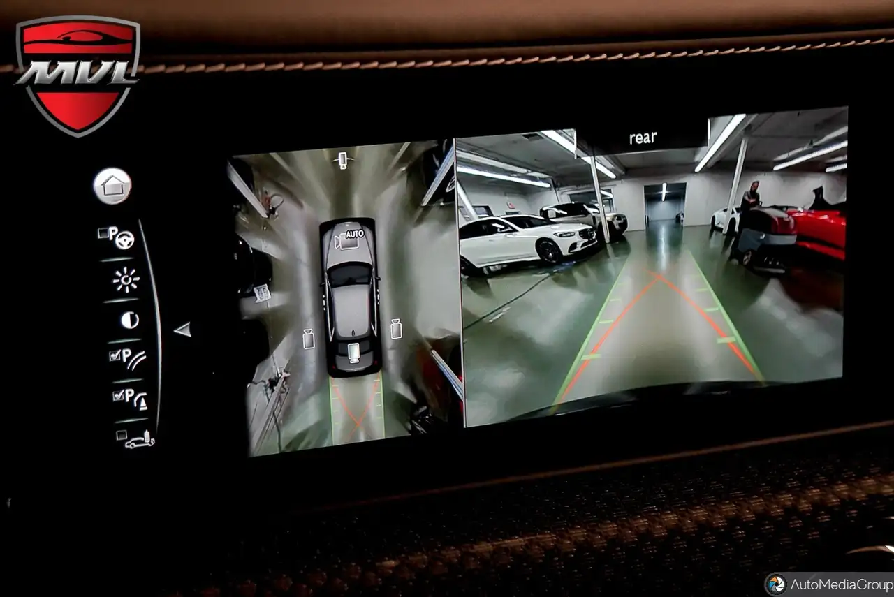 Rolls-Royce Ghost photo Rolls-Royce Ghost