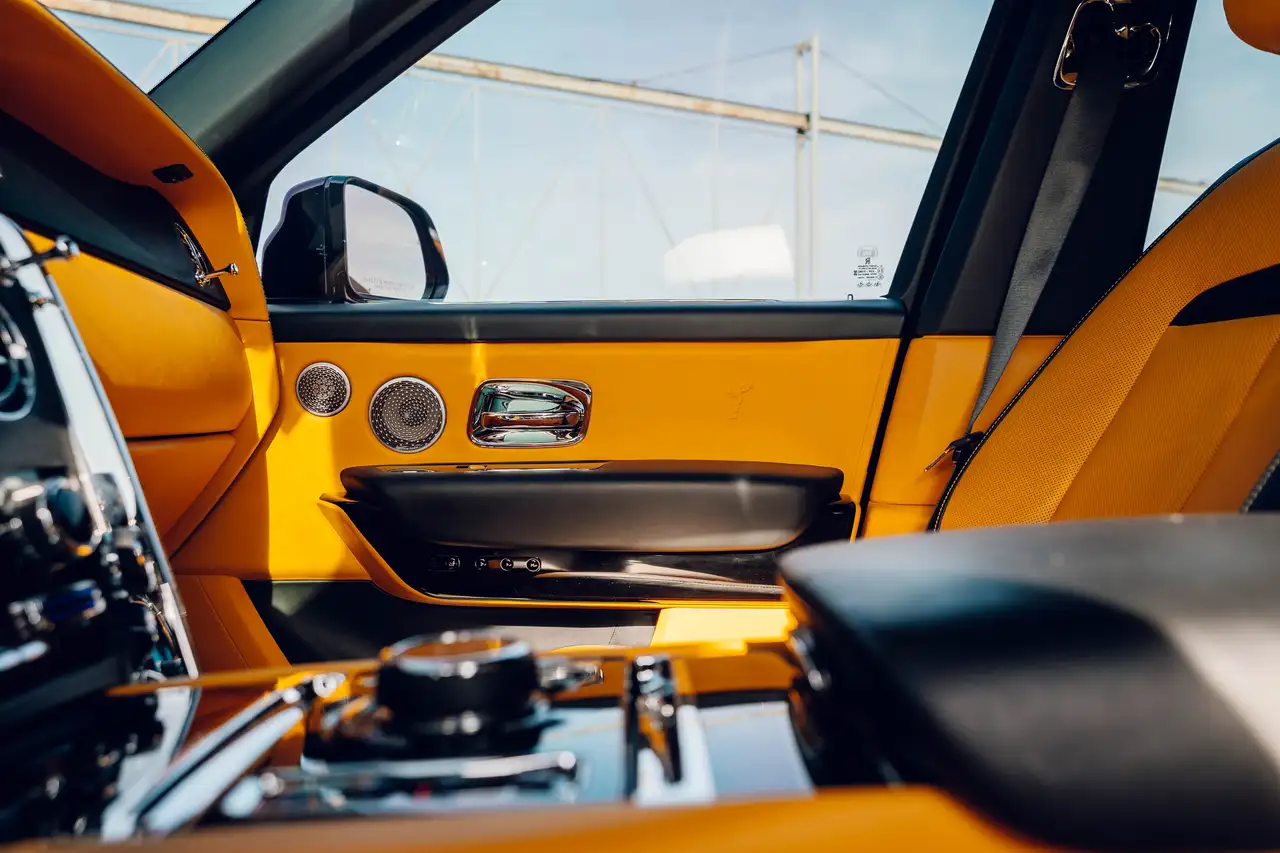 Rolls-Royce Cullinan снимка Rolls-Royce Cullinan