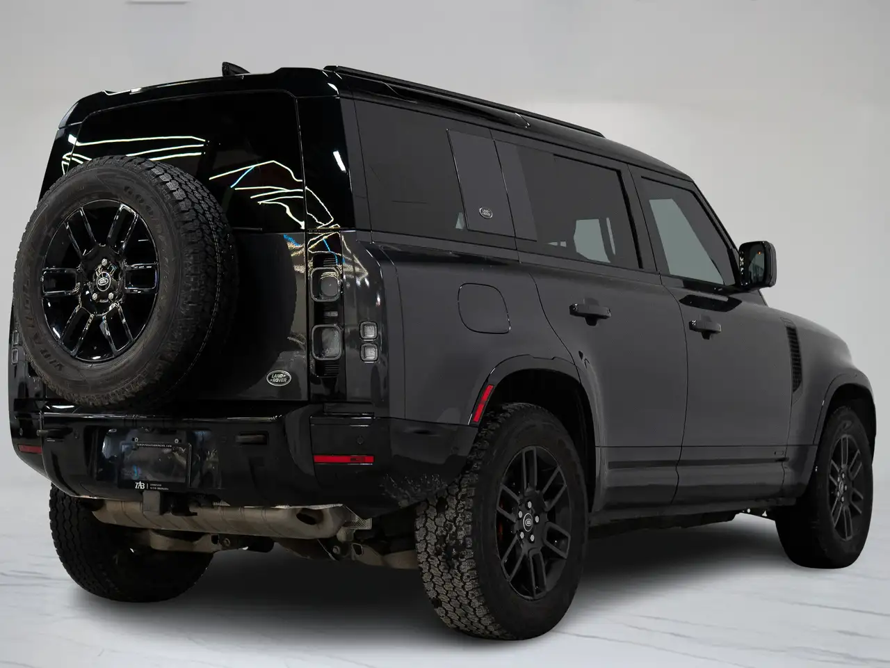Land Rover Defender photo Land Rover Defender