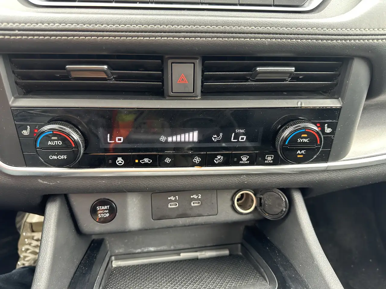 Nissan Rogue photo Nissan Rogue