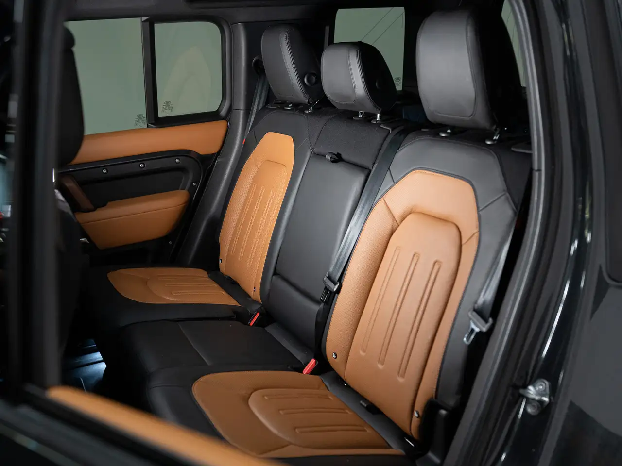 Land Rover Defender photo Land Rover Defender