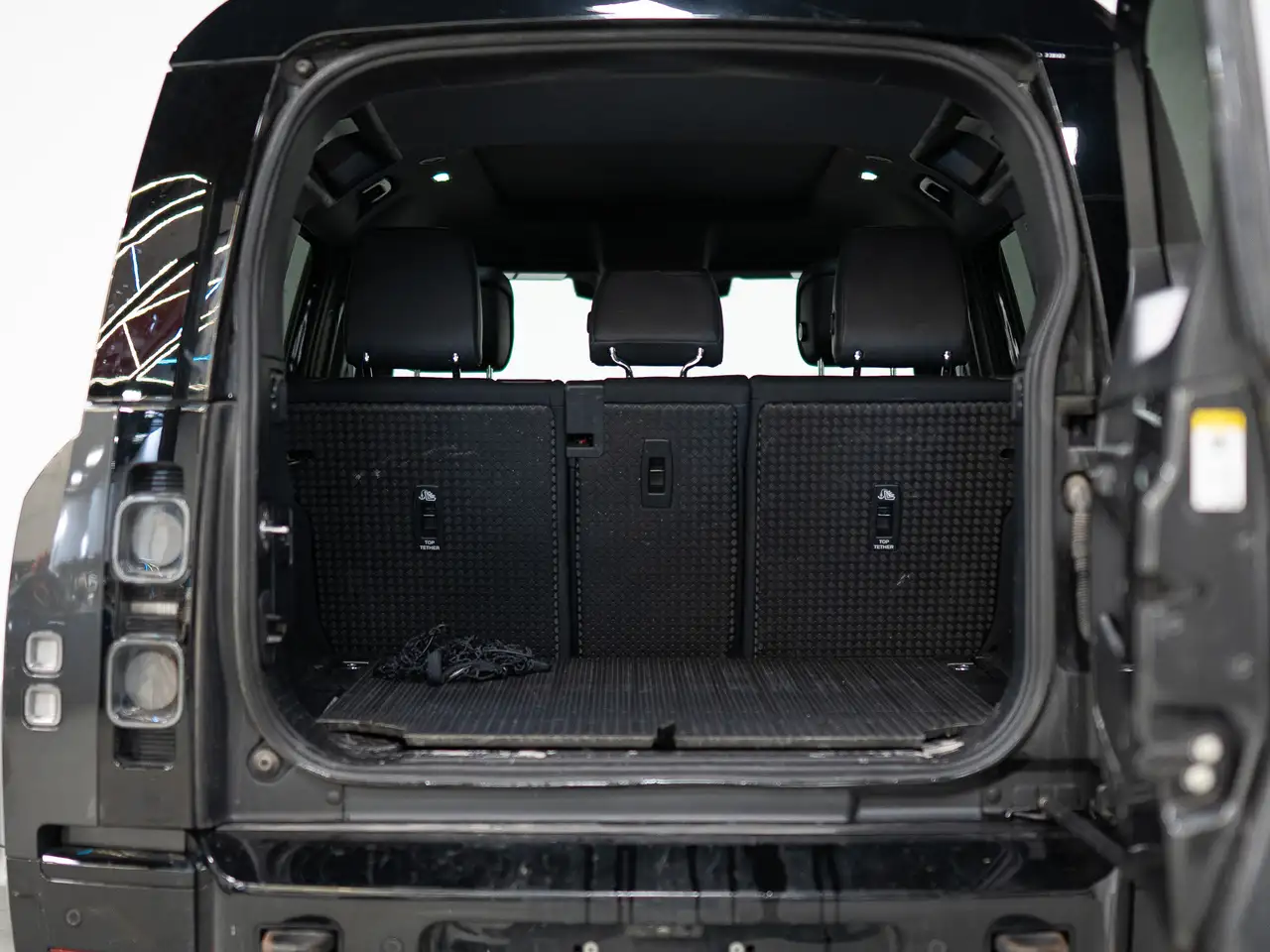 Land Rover Defender photo Land Rover Defender