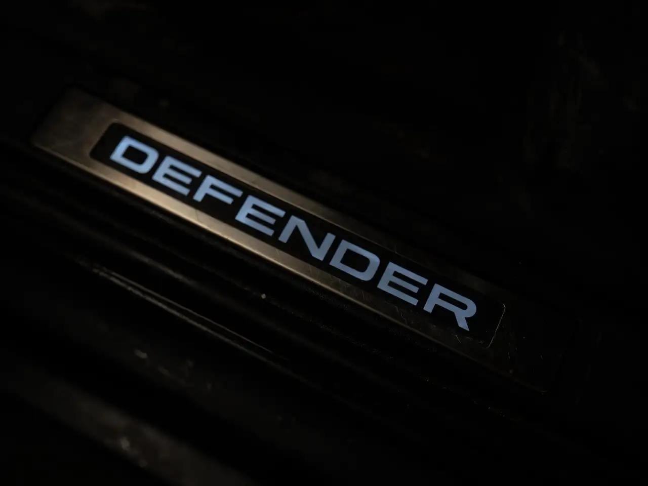 Land Rover Defender photo Land Rover Defender
