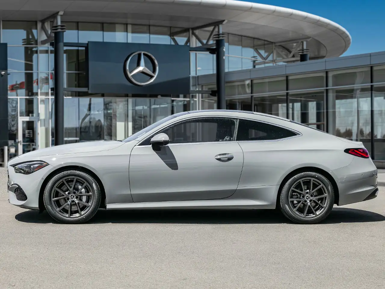 Mercedes-Benz CLE снимка Mercedes-Benz CLE