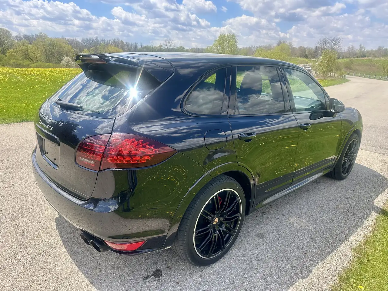 Porsche Cayenne снимка Porsche Cayenne