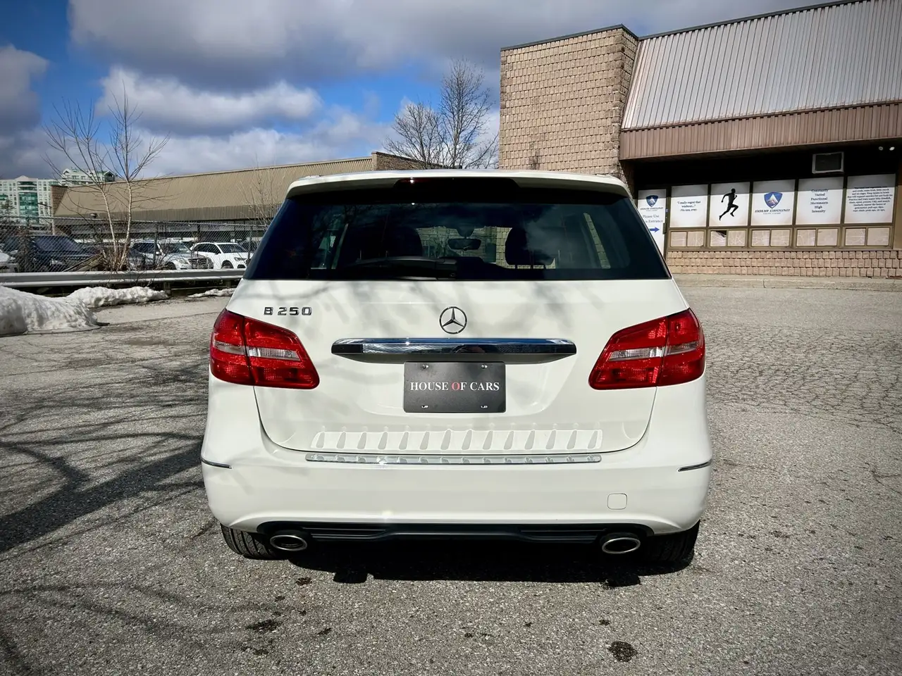 Mercedes-Benz B-Class снимка Mercedes-Benz B-Class